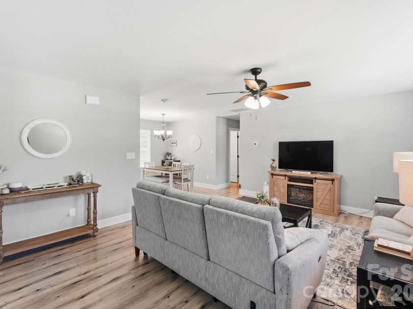 1217 Belmont Circle Drive, Lancaster, SC 29720.  MLS# CAR4387935, YatesRealty ID 32259. 