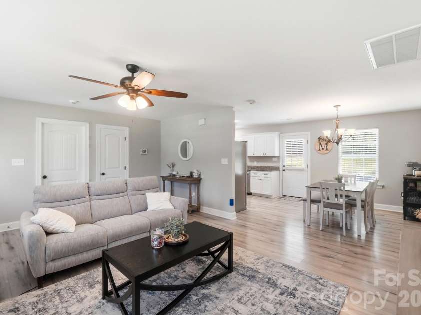 1217 Belmont Circle Drive, Lancaster, SC 29720.  MLS# CAR4387935, YatesRealty ID 32259. 