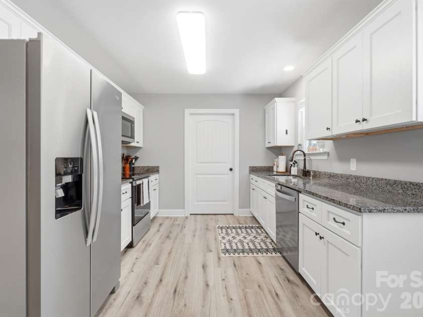 1217 Belmont Circle Drive, Lancaster, SC 29720.  MLS# CAR4387935, YatesRealty ID 32259. 