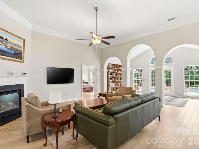 20211 Tailwind Lane, Cornelius, NC 28031.  MLS# CAR4353778, YatesRealty ID 3226. 
