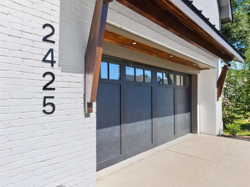 2425 Lola Avenue, Charlotte, NC 28205.  MLS# CAR4386343, YatesRealty ID 32260. 