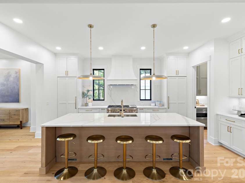 2425 Lola Avenue, Charlotte, NC 28205.  MLS# CAR4386343, YatesRealty ID 32260. 
