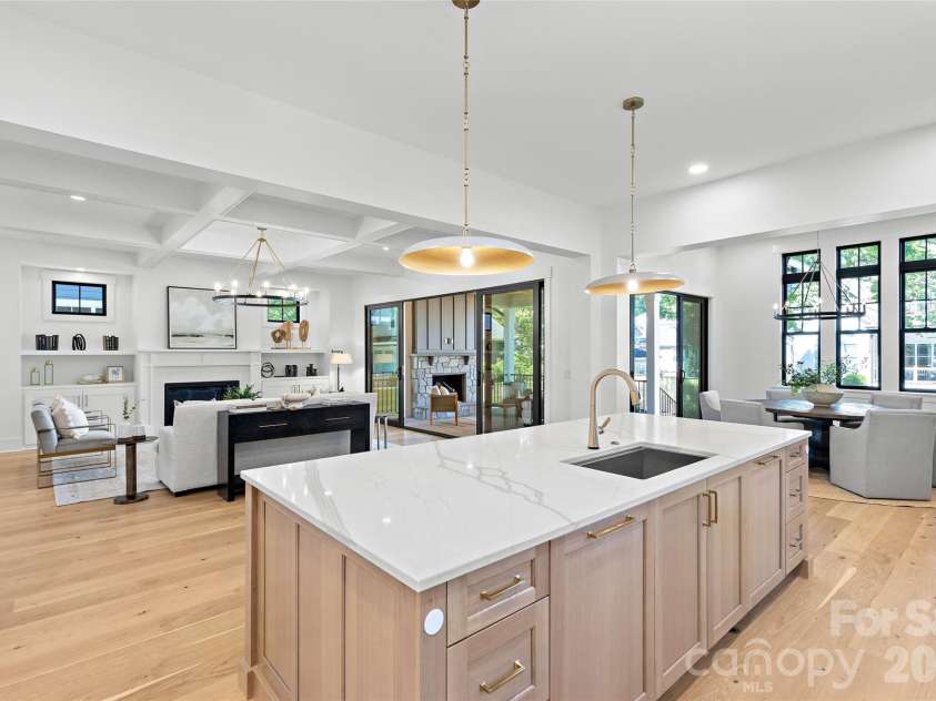 2425 Lola Avenue, Charlotte, NC 28205.  MLS# CAR4386343, YatesRealty ID 32260. 
