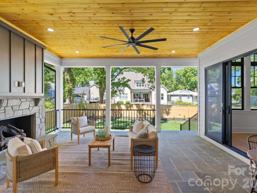 2425 Lola Avenue, Charlotte, NC 28205.  MLS# CAR4386343, YatesRealty ID 32260. 