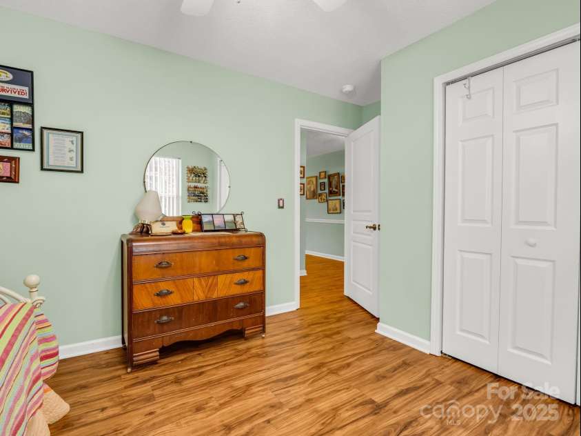 27 Gray Wolf Lane, Hendersonville, NC 28792.  MLS# CAR4285060, YatesRealty ID 32261. 