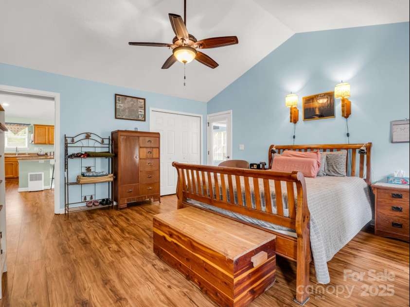 27 Gray Wolf Lane, Hendersonville, NC 28792.  MLS# CAR4285060, YatesRealty ID 32261. Spacious Primary Bedroom