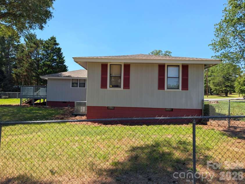 4053 Roddey Road, Catawba, SC 29704.  MLS# CAR4392129, YatesRealty ID 32261. 