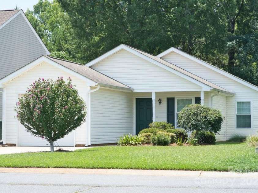 1651 Sandpiper Drive, Rock Hill, SC 29732.  MLS# CAR4288232, YatesRealty ID 32262. 