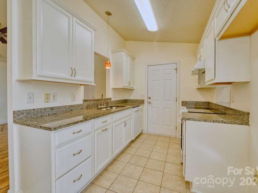 1651 Sandpiper Drive, Rock Hill, SC 29732.  MLS# CAR4288232, YatesRealty ID 32262. 