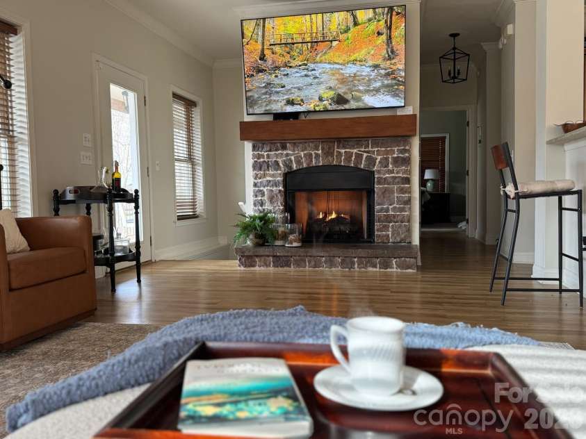 39 Rogers Creek Drive, Bakersville, NC 28705.  MLS# CAR4396215, YatesRealty ID 32262. 