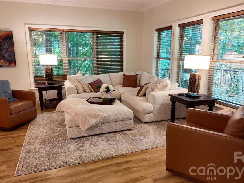 39 Rogers Creek Drive, Bakersville, NC 28705.  MLS# CAR4396215, YatesRealty ID 32262. 