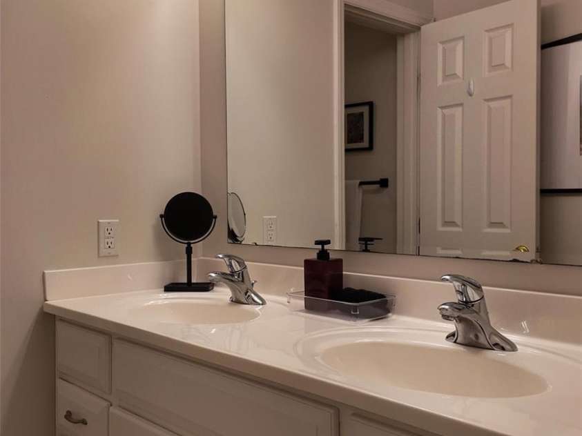 39 Rogers Creek Drive, Bakersville, NC 28705.  MLS# CAR4396215, YatesRealty ID 32262. 