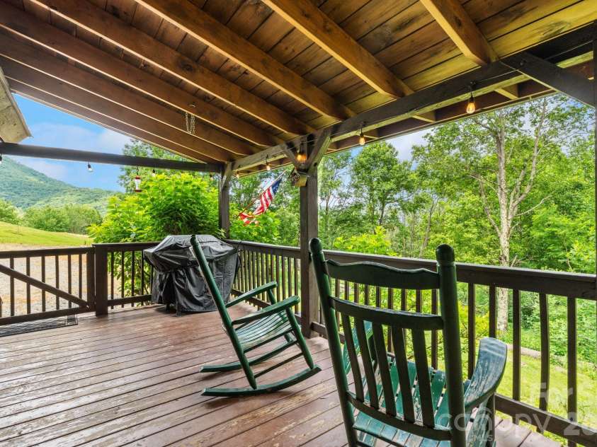 122 Cedar Cove Lane, Zionville, NC 28698.  MLS# CAR4393983, YatesRealty ID 32263. 