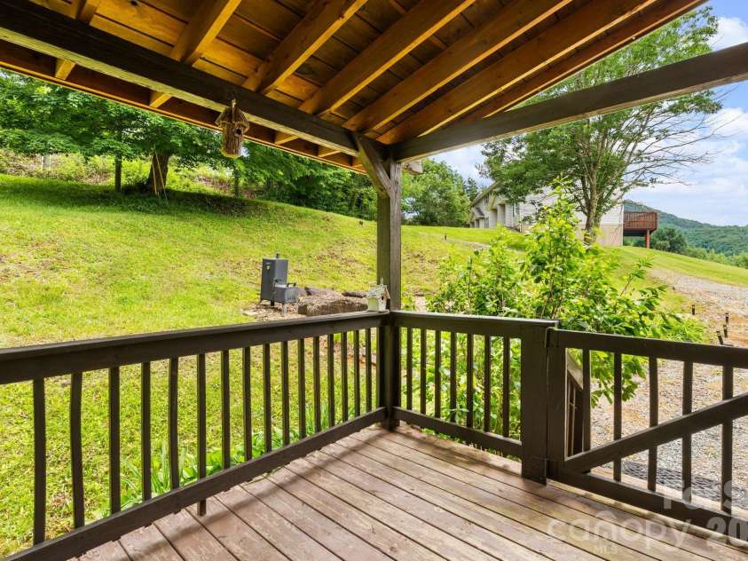 122 Cedar Cove Lane, Zionville, NC 28698.  MLS# CAR4393983, YatesRealty ID 32263. 