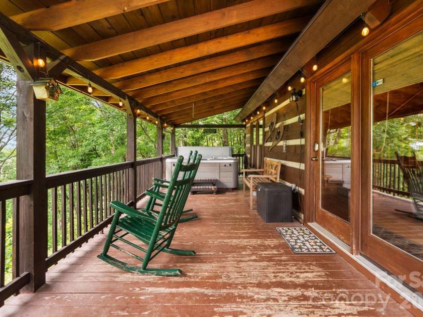 122 Cedar Cove Lane, Zionville, NC 28698.  MLS# CAR4393983, YatesRealty ID 32263. 