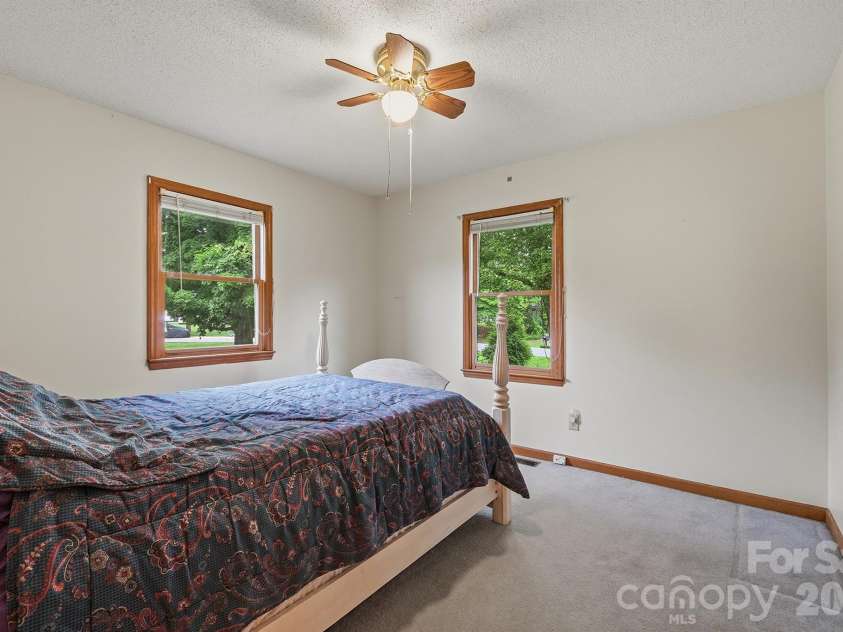 183 Dellinger Drive, Statesville, NC 28625.  MLS# CAR4391938, YatesRealty ID 32266. 