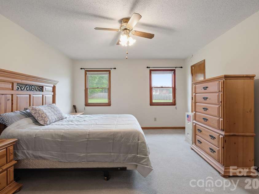 183 Dellinger Drive, Statesville, NC 28625.  MLS# CAR4391938, YatesRealty ID 32266. 