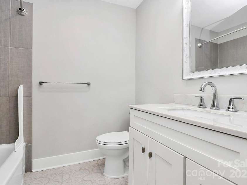 2201 Edison Street, Charlotte, NC 28206.  MLS# CAR4292329, YatesRealty ID 32266. 