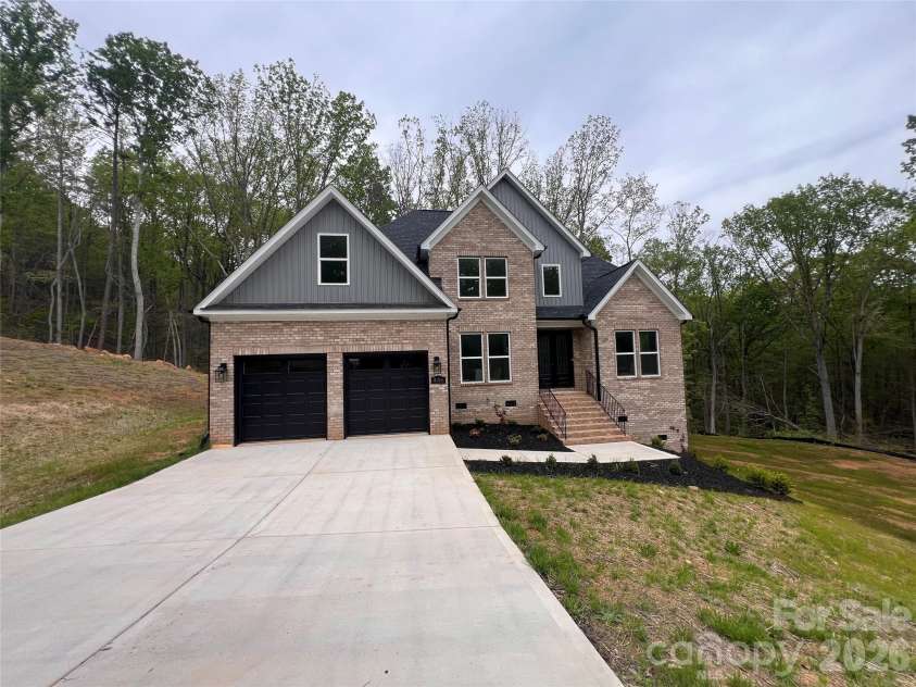 236 Mark Ryan Lane, Dallas, NC 28034.  MLS# CAR4392979, YatesRealty ID 32267. 