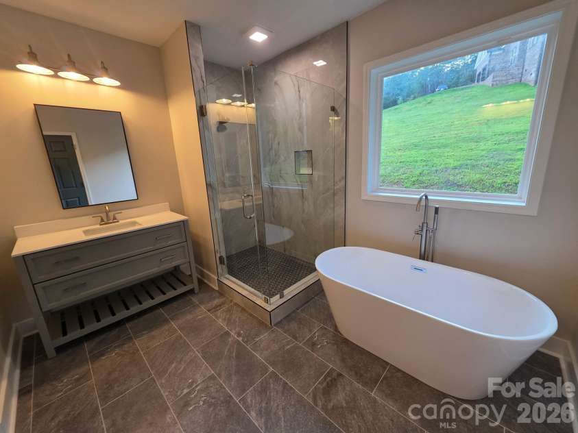 236 Mark Ryan Lane, Dallas, NC 28034.  MLS# CAR4392979, YatesRealty ID 32267. 