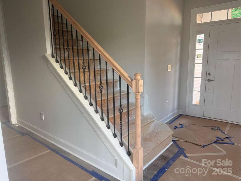 717 Inwood Hill Drive, Gastonia, NC 28056.  MLS# CAR4291481, YatesRealty ID 32267. Foyer