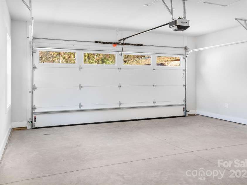 115 Chapel Crossing Lane, Weaverville, NC 28787.  MLS# CAR4254362, YatesRealty ID 32268. 