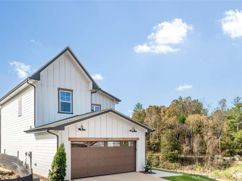 115 Chapel Crossing Lane, Weaverville, NC 28787.  MLS# CAR4337295, YatesRealty ID 32268. 