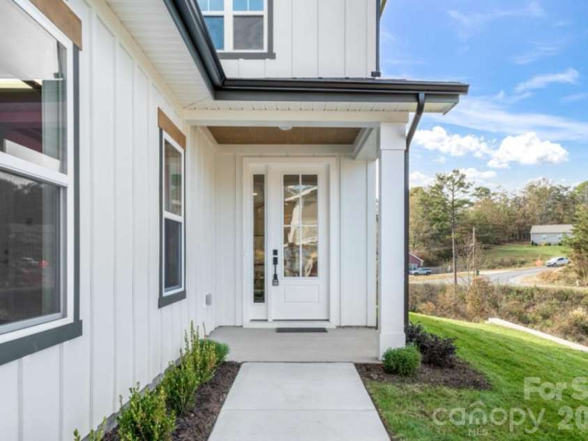 115 Chapel Crossing Lane, Weaverville, NC 28787.  MLS# CAR4337295, YatesRealty ID 32268. 