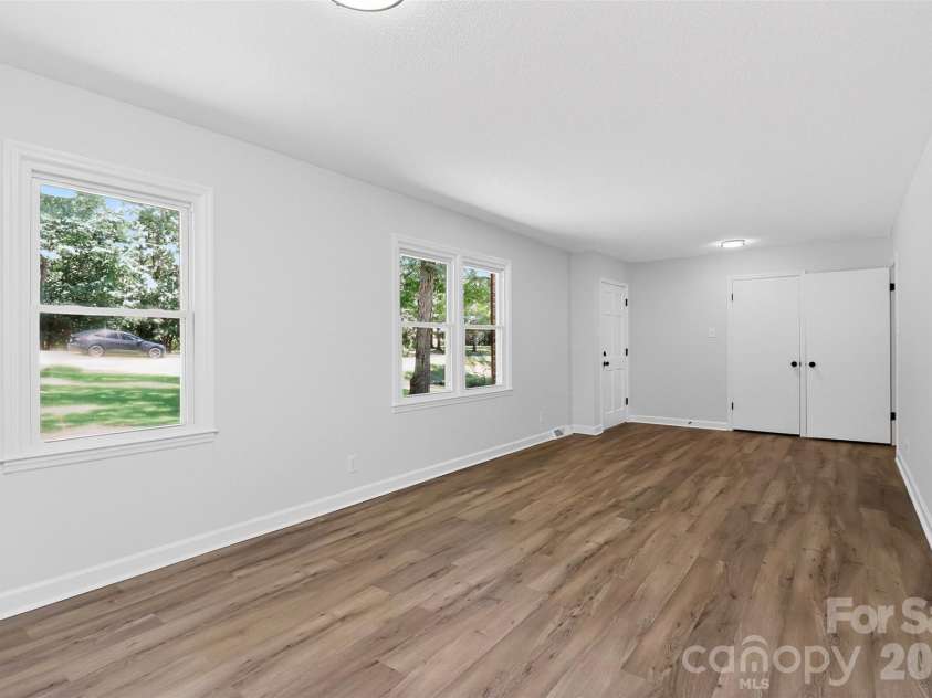 1410 Yorkdale Drive, Rock Hill, SC 29730.  MLS# CAR4382607, YatesRealty ID 32268. 