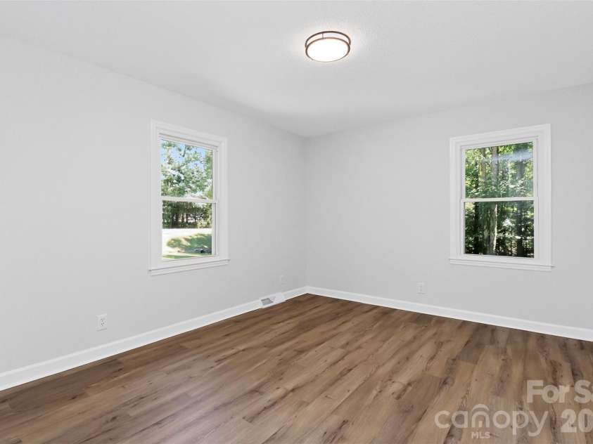 1410 Yorkdale Drive, Rock Hill, SC 29730.  MLS# CAR4382607, YatesRealty ID 32268. 