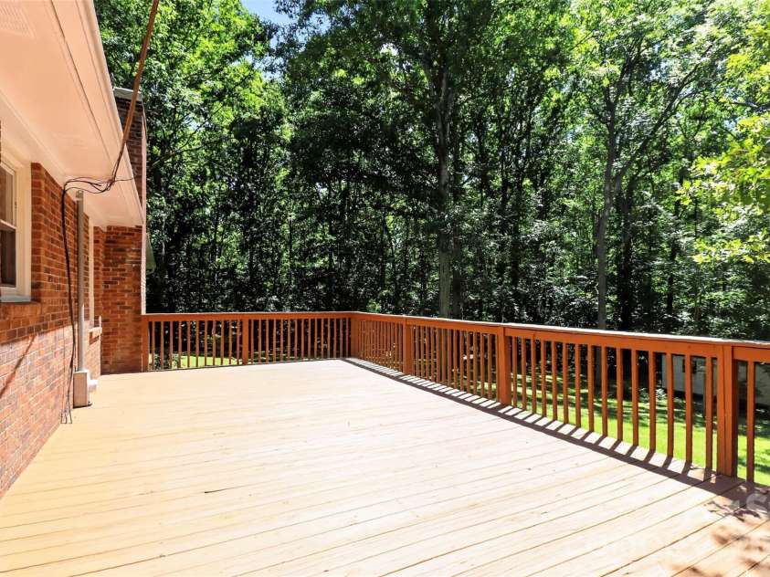 1410 Yorkdale Drive, Rock Hill, SC 29730.  MLS# CAR4382607, YatesRealty ID 32268. 