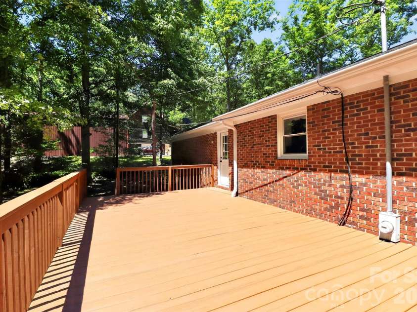 1410 Yorkdale Drive, Rock Hill, SC 29730.  MLS# CAR4382607, YatesRealty ID 32268. 