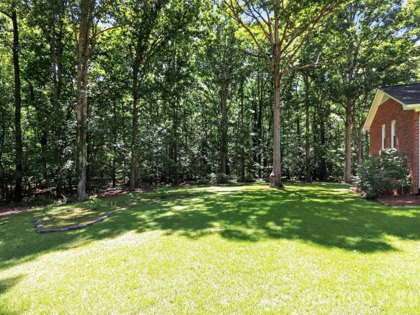 1410 Yorkdale Drive, Rock Hill, SC 29730.  MLS# CAR4382607, YatesRealty ID 32268. 