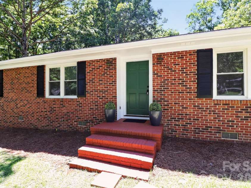 1410 Yorkdale Drive, Rock Hill, SC 29730.  MLS# CAR4382607, YatesRealty ID 32268. 