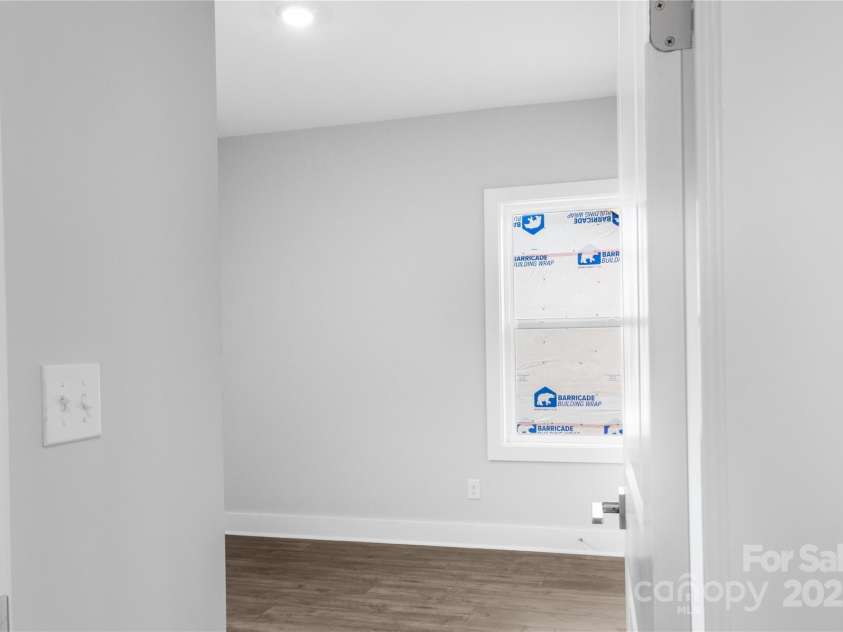 114 Chapel Crossing Lane, Weaverville, NC 28787.  MLS# CAR4254363, YatesRealty ID 32269. 