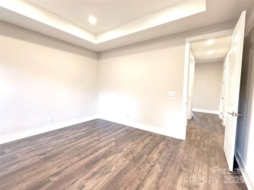 114 Chapel Crossing Lane, Weaverville, NC 28787.  MLS# CAR4254363, YatesRealty ID 32269. 