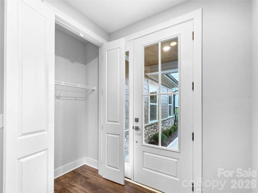 114 Chapel Crossing Lane, Weaverville, NC 28787.  MLS# CAR4337352, YatesRealty ID 32269. 