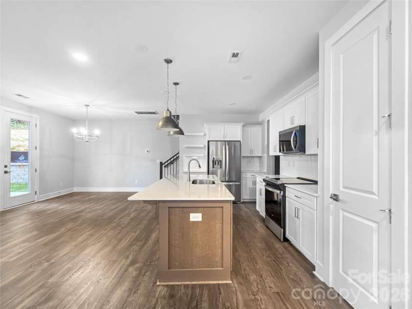 114 Chapel Crossing Lane, Weaverville, NC 28787.  MLS# CAR4337352, YatesRealty ID 32269. 