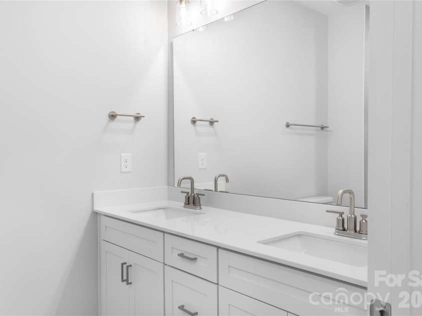 114 Chapel Crossing Lane, Weaverville, NC 28787.  MLS# CAR4337352, YatesRealty ID 32269. 