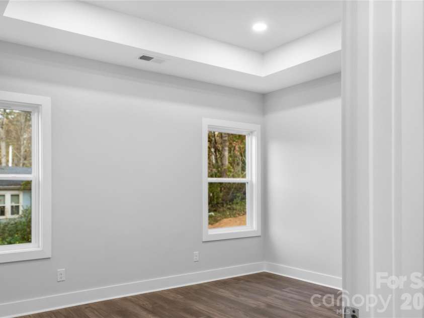 114 Chapel Crossing Lane, Weaverville, NC 28787.  MLS# CAR4337352, YatesRealty ID 32269. 