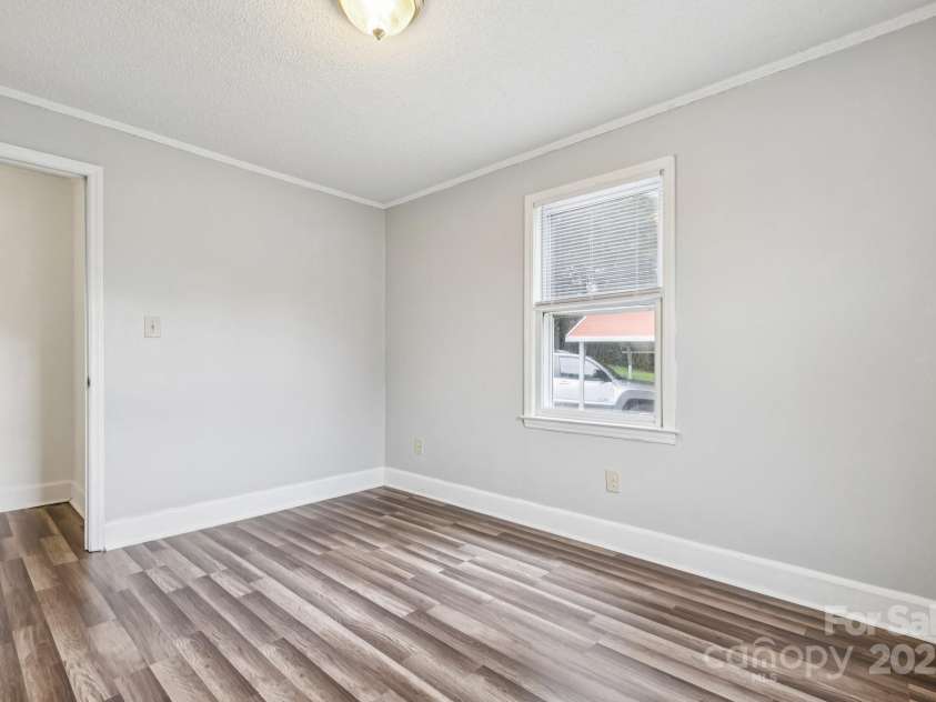 105 Catawba Street, Belmont, NC 28012.  MLS# CAR4295162, YatesRealty ID 3227. 