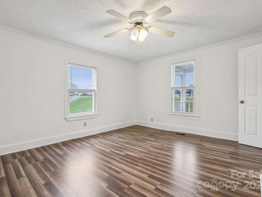 105 Catawba Street, Belmont, NC 28012.  MLS# CAR4295162, YatesRealty ID 3227. 