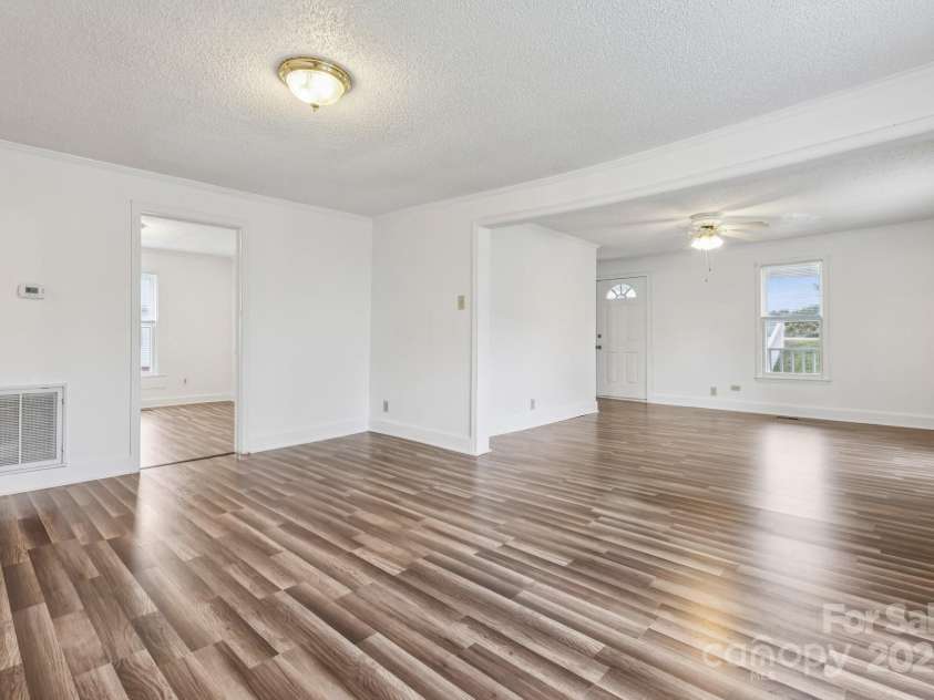 105 Catawba Street, Belmont, NC 28012.  MLS# CAR4295162, YatesRealty ID 3227. 