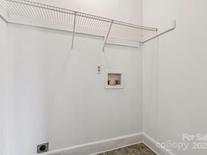 105 Catawba Street, Belmont, NC 28012.  MLS# CAR4295162, YatesRealty ID 3227. 