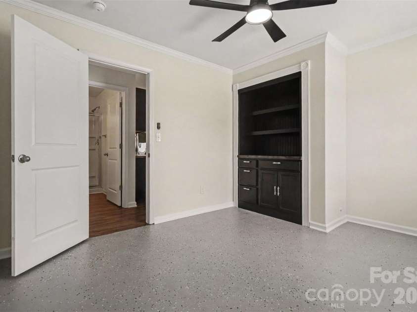 2801 Thomas Twig Drive, Dallas, NC 28034.  MLS# CAR4383301, YatesRealty ID 32270. 