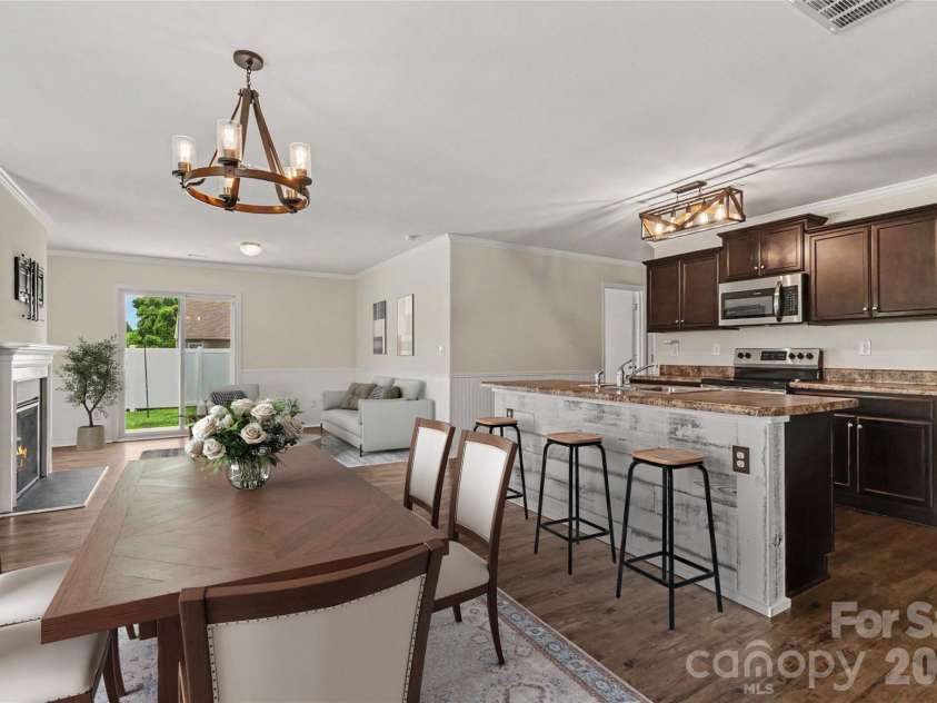 2801 Thomas Twig Drive, Dallas, NC 28034.  MLS# CAR4383301, YatesRealty ID 32270. 