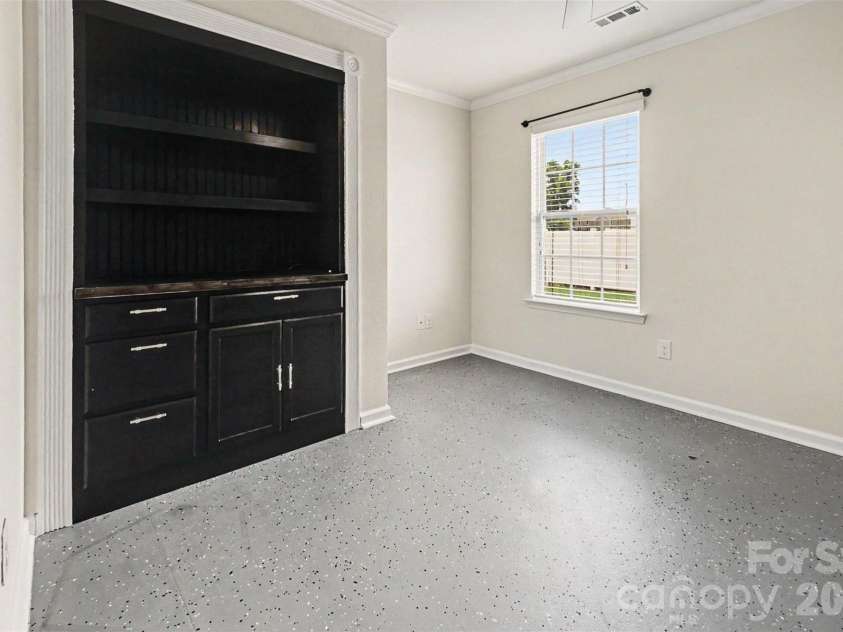 2801 Thomas Twig Drive, Dallas, NC 28034.  MLS# CAR4383301, YatesRealty ID 32270. Downstairs Bedroom