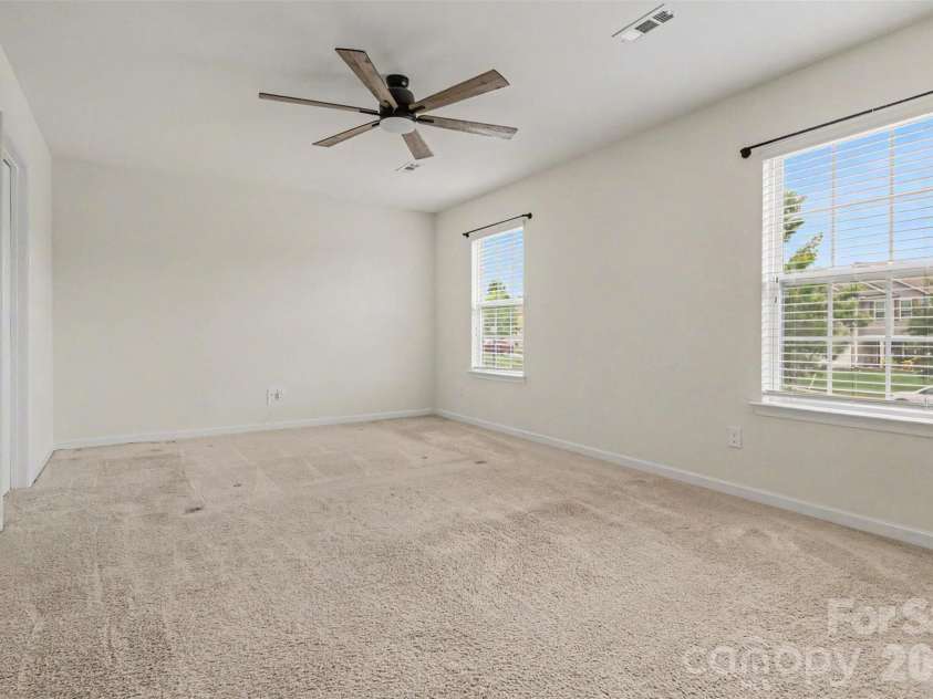 2801 Thomas Twig Drive, Dallas, NC 28034.  MLS# CAR4383301, YatesRealty ID 32270. Spacious Primary Bedroom