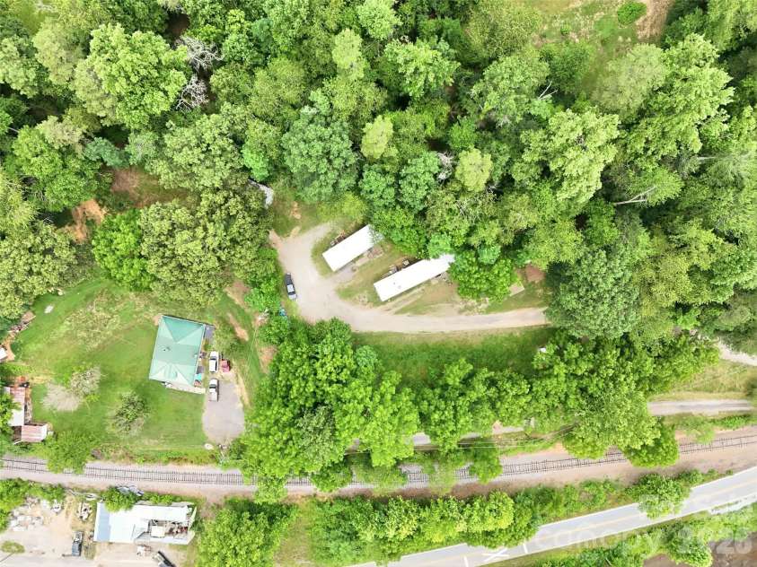 126 Lindsey Road, Candler, NC 28715.  MLS# CAR4396737, YatesRealty ID 32271. 