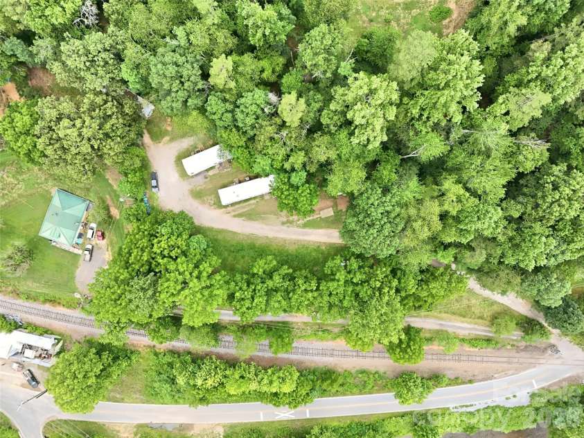 126 Lindsey Road, Candler, NC 28715.  MLS# CAR4396737, YatesRealty ID 32271. 